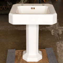 #39919 - Salvaged&nbsp;Cast&nbsp;Iron&nbsp;Bathroom&nbsp;Pedestal&nbsp;Sink&nbsp;image