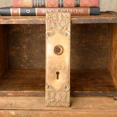 #41546 - Antique&nbsp;Russell&nbsp;&&nbsp;Erwin&nbsp;Doorknob&nbsp;Backplate&nbsp;image