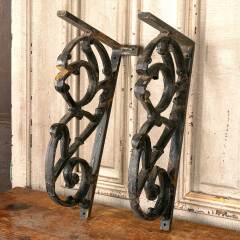 #46655 - Pair&nbsp;of&nbsp;Heavy&nbsp;Antique&nbsp;Cast&nbsp;Iron&nbsp;Brackets&nbsp;image