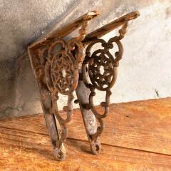 #47339 - Antique&nbsp;Ornate&nbsp;Cast&nbsp;Iron&nbsp;Shelf&nbsp;Brackets&nbsp;image