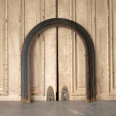 #51282 - Antique&nbsp;Arched&nbsp;Top&nbsp;Metal&nbsp;Fireplace&nbsp;Surround&nbsp;image