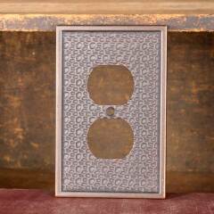 #51719 - Vintage&nbsp;Brass&nbsp;Electric&nbsp;Outlet&nbsp;Cover&nbsp;Plate&nbsp;image