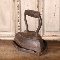 #55495 - Antique&nbsp;Cast&nbsp;Iron&nbsp;Sad&nbsp;Flat&nbsp;Iron&nbsp;&&nbsp;Trivet&nbsp;Stand&nbsp;image