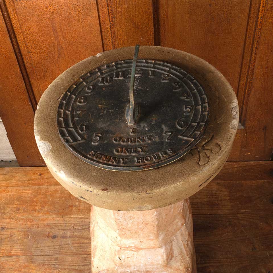 Sundial & Chimney Pot Garden Ornament image 3