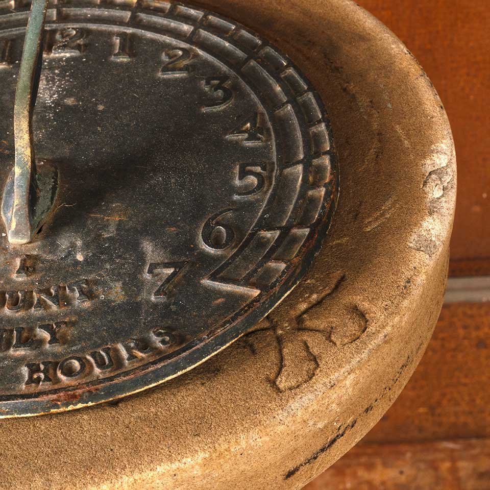 Sundial & Chimney Pot Garden Ornament image 4