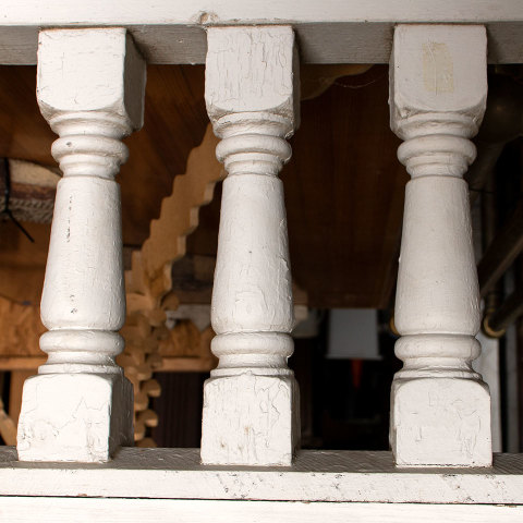 #10908 Salvaged Wood Balcony Railing image 5