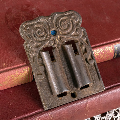 #15503 Antique Furnace Damper Control Plate image 6