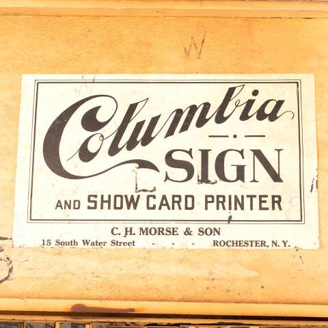 #18009 Antique Columbia Sign Printer Box image 3