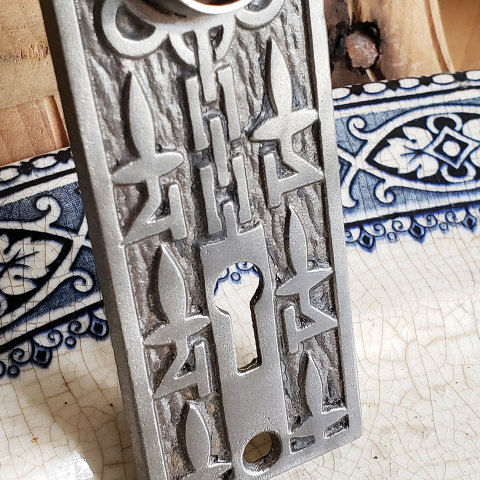 #11674 Mallory Wheeler Co. Fleur-de-lis Backplate image 4