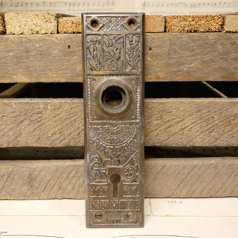 #23966 Cast Iron Doorknob Backplate image 2