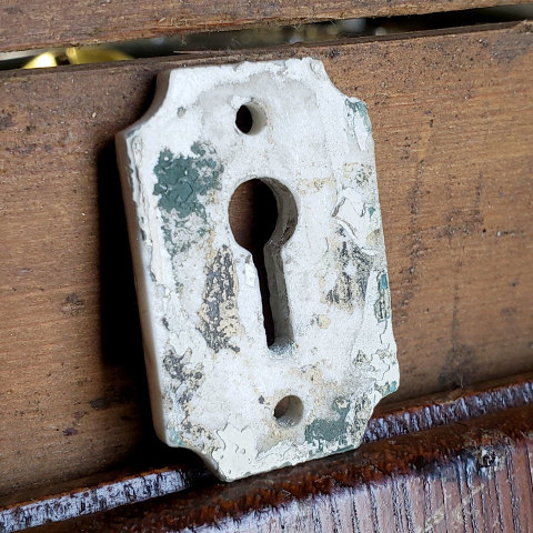 #26916 Antique Porcelain Keyhole Escutcheon image 3