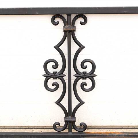 #28064 Salvaged Ornate Vintage Metal Railing Section image 2