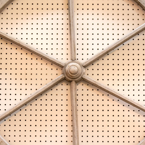 #36183 Salvaged Round Wood Window image 4