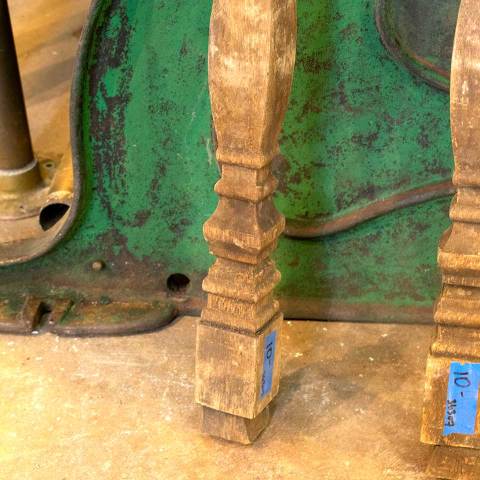 #36307 Salvaged Oak Staircase Baluster image 5