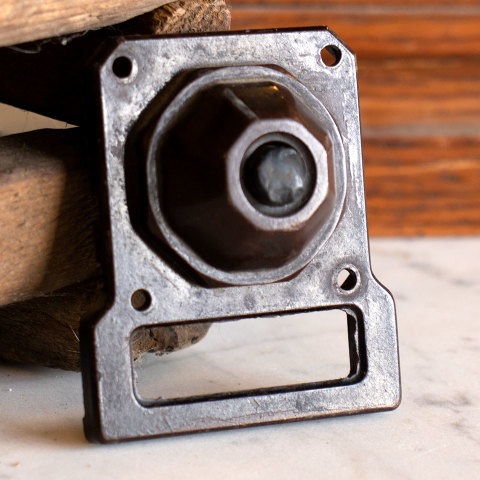 #36333 Vintage Bakelite Doorbell Button image 2