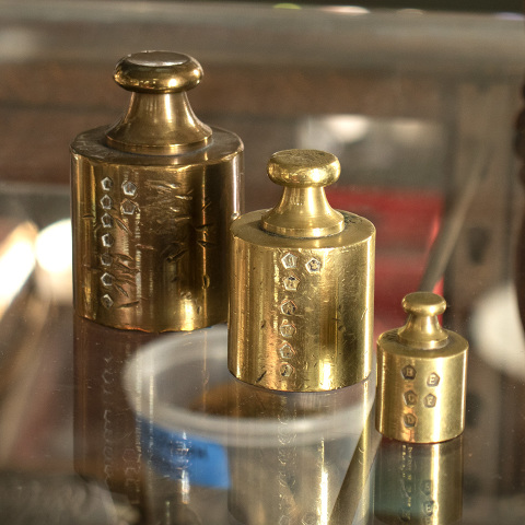 #37291 Antique Brass European Scale Weights image 2