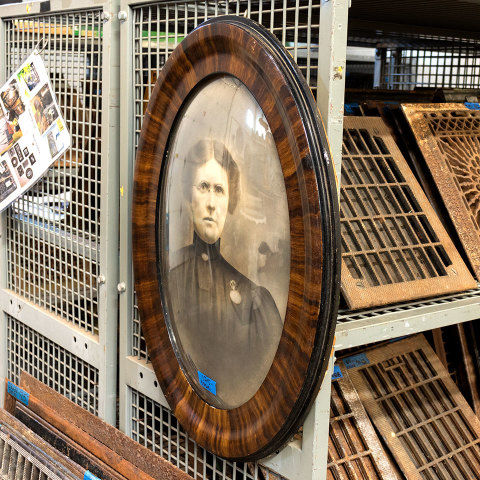 #38306 Vintage Female Portrait Photo in Oval Frame image 5