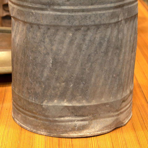 #38581 Old Galvanized Fuel Can image 3