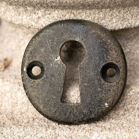 #39201 Salvaged Round Keyhole Escutcheon image 2