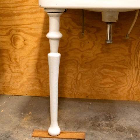 #40361 Antique Porcelain Bathroom Sink with Legs image 7