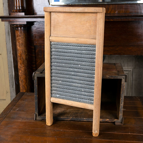 #40424 Antique Wood and Metal Washboard image 5