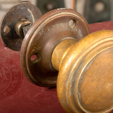 #41182 Antique Brass Closet Doorknob Set image 2