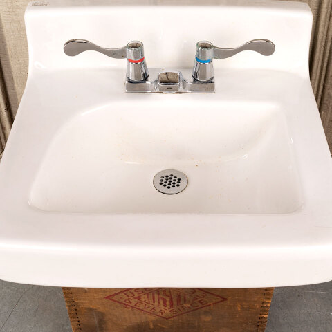 #41299 Salvaged Porcelain Wall Hung Bathroom Sink image 3