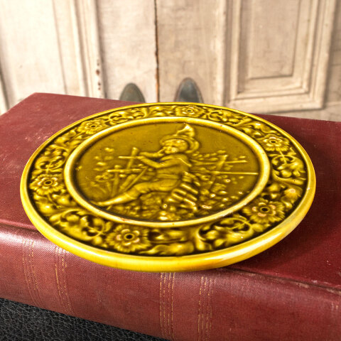 #41518 Antique Majolica Pottery Trivet Plate image 7