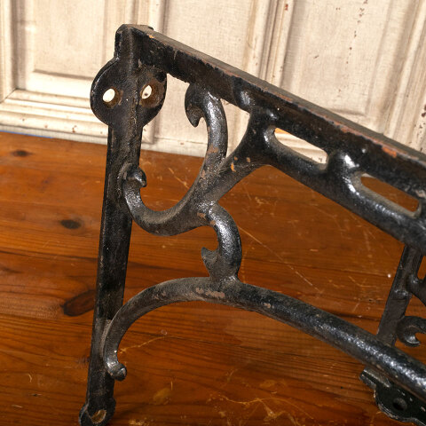 #42080 Salvaged Antique Cast Iron Sink Brackets image 2