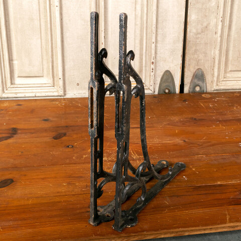 #42080 Salvaged Antique Cast Iron Sink Brackets image 6