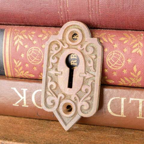 #43124 Ornate Antique Bronze Keyhole Escutcheon image 4