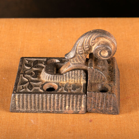 #43954 Antique Cast Iron Window Sash Lock image 2