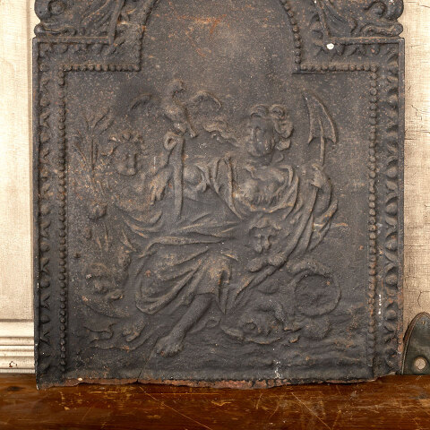 #44119 Antique Cast Iron Figural Fireplace Fireback image 3