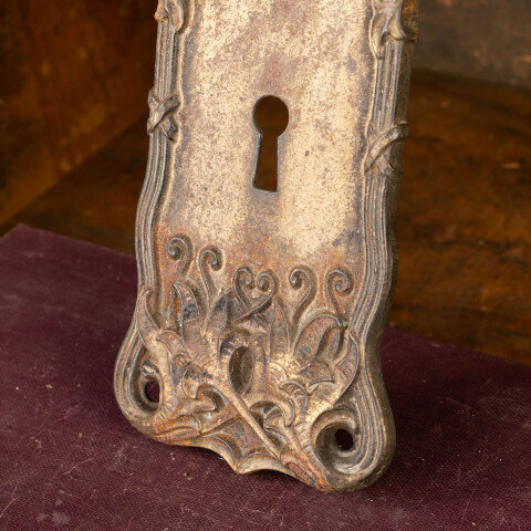 #44912 Antique Ornate Doorknob Backplate Hardware image 3