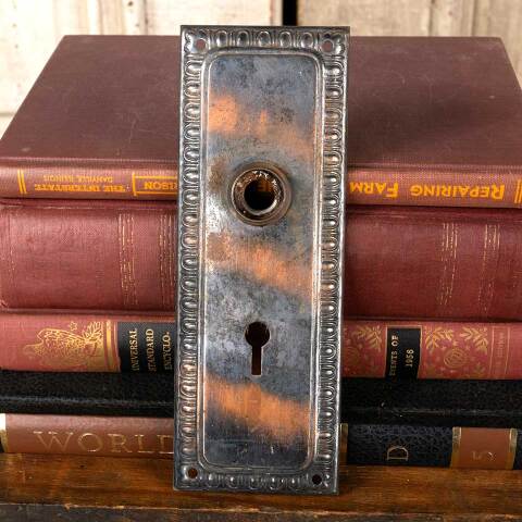 #45334 Antique Egg & Dart Doorknob Backplate image 2