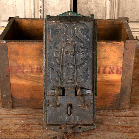 #45727 Antique Cast Iron Mailbox w/ PAPERS Holder image 3