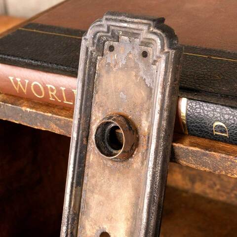 #46204 Antique Arts & Crafts Doorknob Backplate image 4