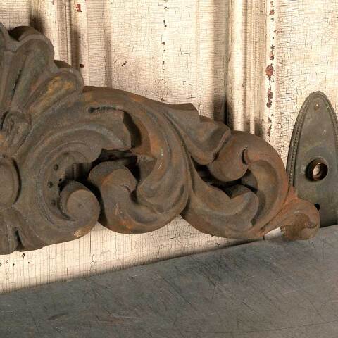 #46303 Salvaged Antique Cast Iron Building Ornament image 4