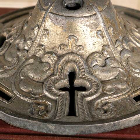 #46543 Vintage Metal Incense Burner Lid with Cross image 4