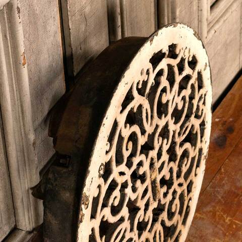 #46760 18" Round Cast Iron Heat Grate Vent Cover image 4