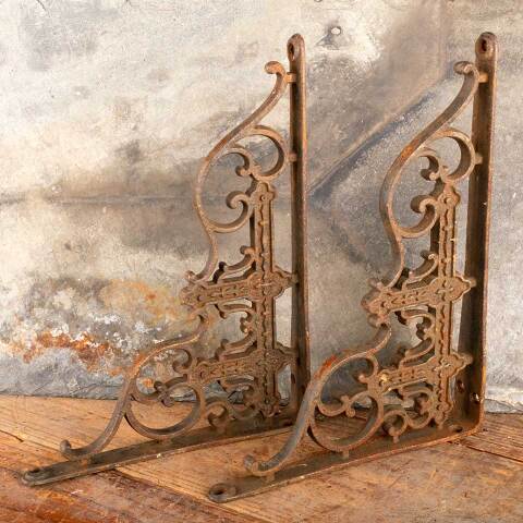 #47368 Antique Ornate Cast Iron Shelf Bracket image 6