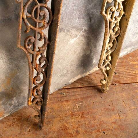 #47371 Antique Ornate Cast Iron Shelf Brackets image 5