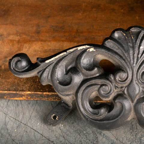 #47401 Salvaged Cast Iron Architectural Ornament image 3