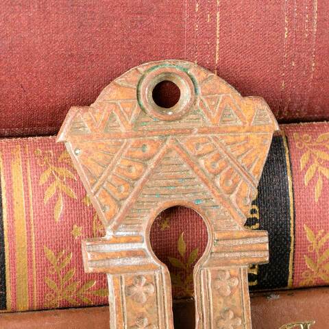 #47823 Antique Ornate Bronze Keyhole Escutcheon image 4