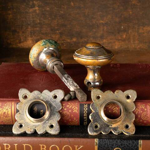 #49146 Antique Tudor Doorknobs Door Hardware Set image 5