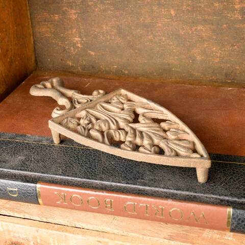 #50607 Antique Cast Brass Sad Iron Trivet image 4