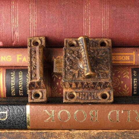 #50730 Antique Ornate Victorian Cabinet Latch image 2