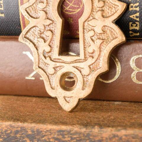 #50883 Antique Ornate Bronze Keyhole Escutcheon image 4