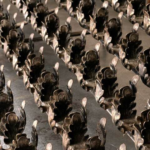 #51865 Vintage Metal Votive 100 Candle Holder Stand image 4