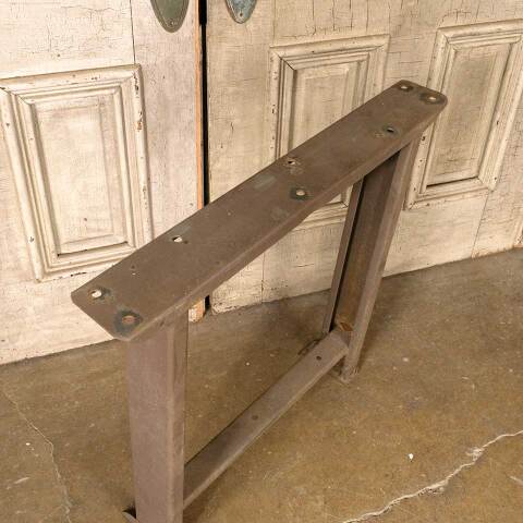 #52627 Salvaged Vintage Industrial Metal Table Leg image 3